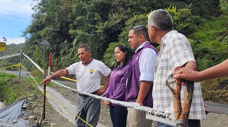 El gobernador de Napo, recorrió el sector Logma Playa en el cantón Quijos