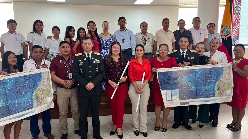 Entrega del primer mapa oficial del Ecuador en lengua kichwa